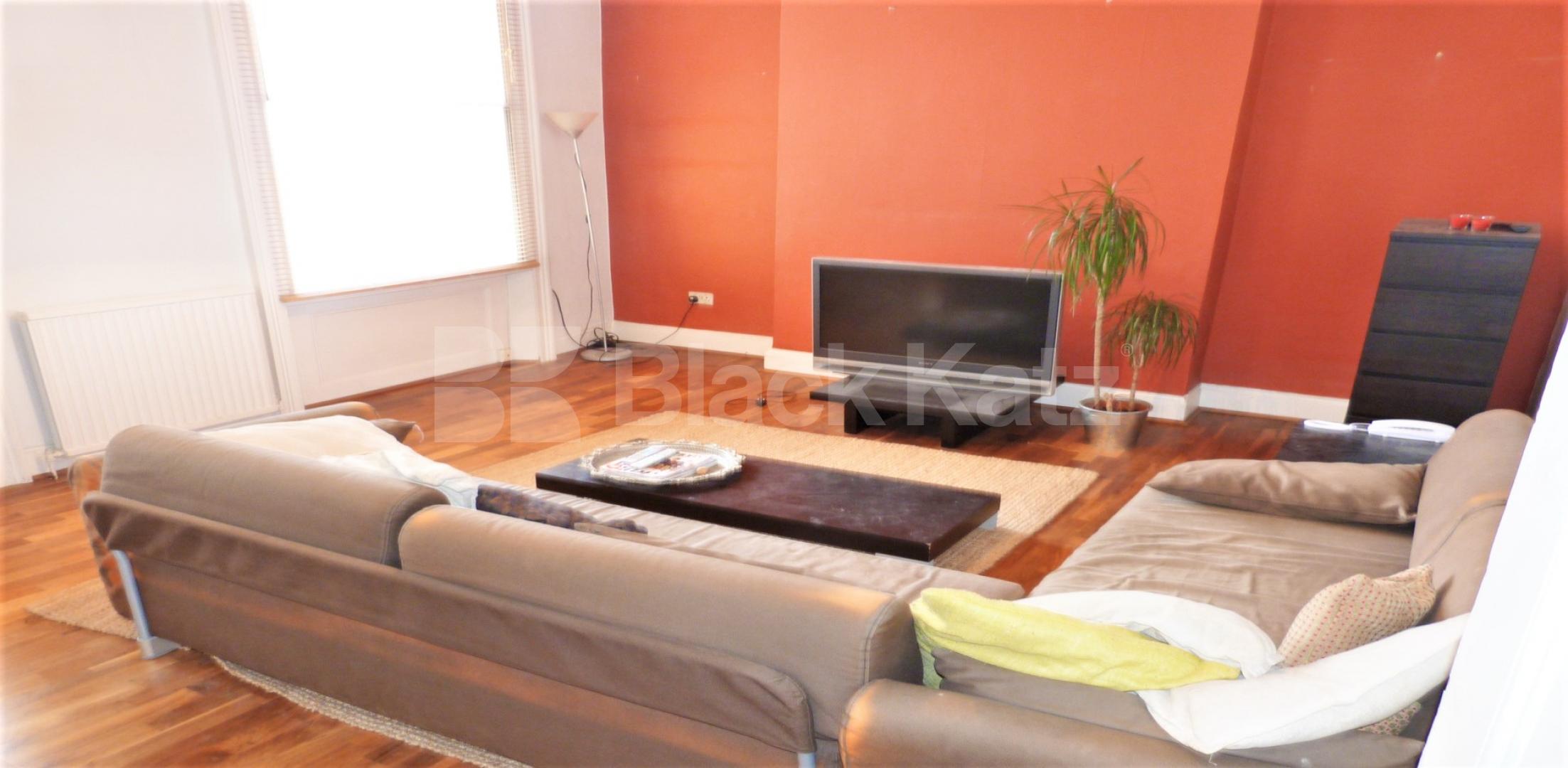 			2 Bedroom, 1 bath, 1 reception Flat			 Shepherds Bush Road, Shepherds Bush