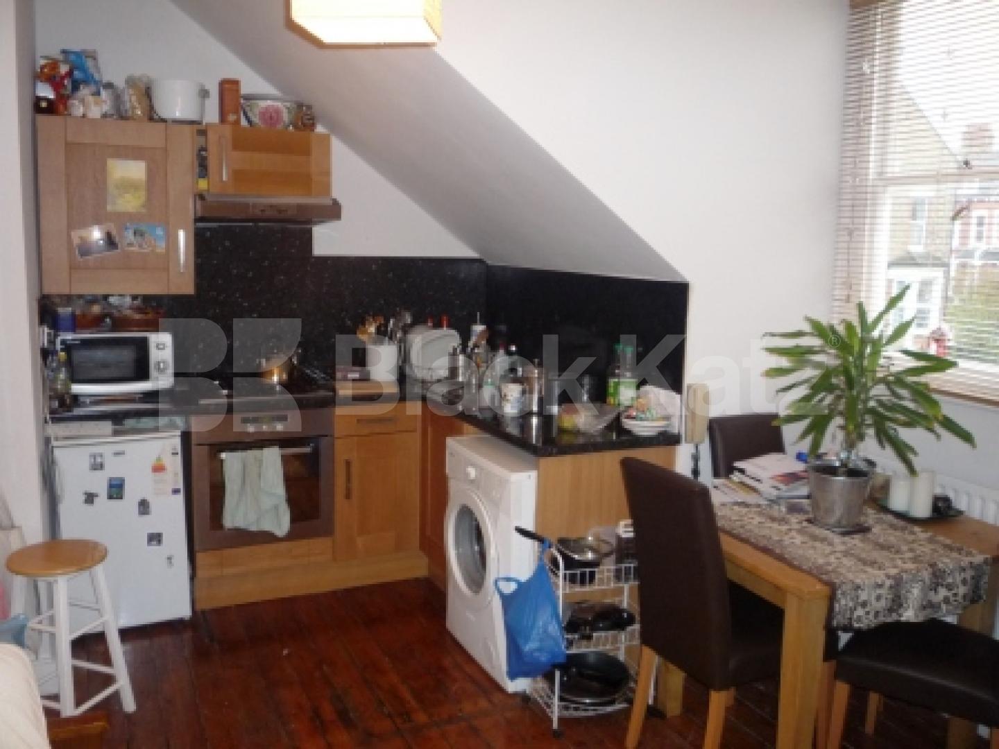 			1 Bedroom, 1 bath, 1 reception Flat			 Temple Road, CROUCH END