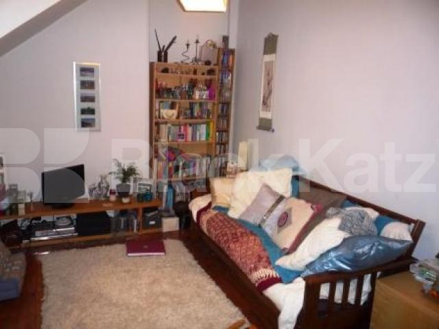 			1 Bedroom, 1 bath, 1 reception Flat			 Temple Road, CROUCH END