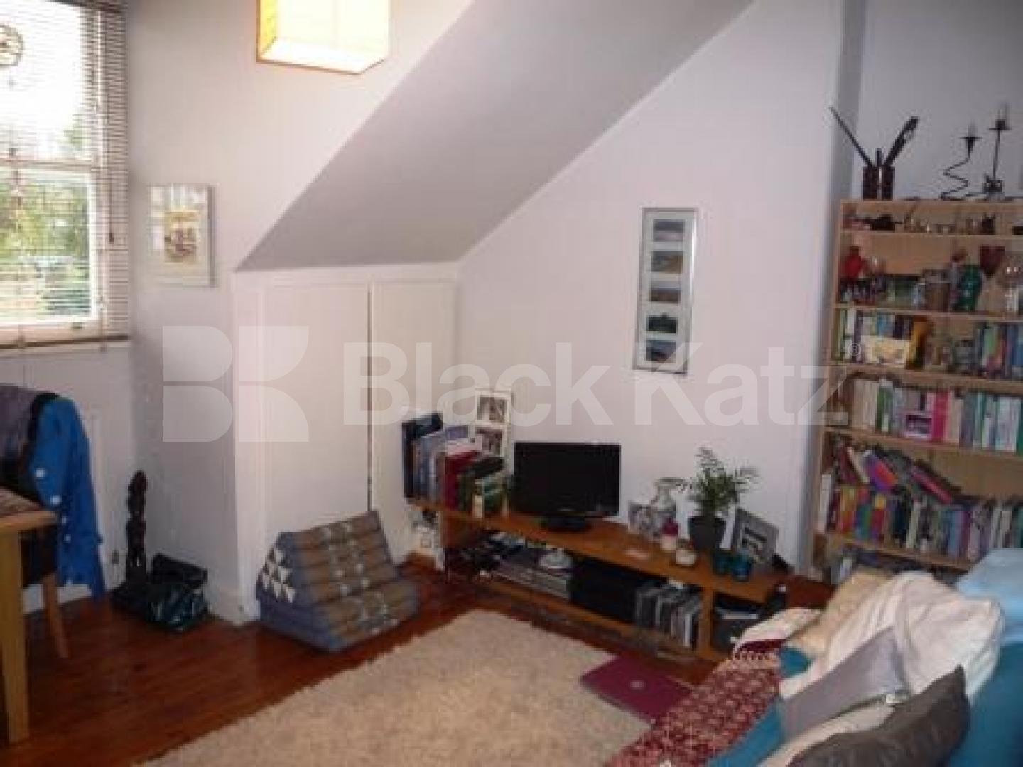 			1 Bedroom, 1 bath, 1 reception Flat			 Temple Road, CROUCH END