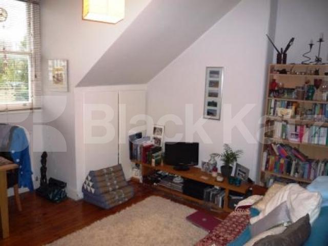 			1 Bedroom, 1 bath, 1 reception Flat			 Temple Road, CROUCH END
