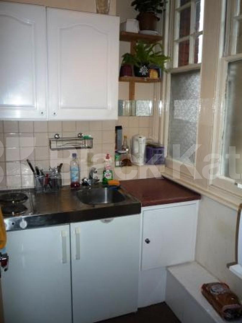 			INCLUDING ALL BILLS EXCEPT ELECTRICITY!, 1 Bedroom, 1 bath, 1 reception Flat			 Broadway Parade, CROUCH END