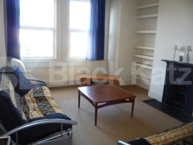 			SUPERB FLAT!, 2 Bedroom, 1 bath, 1 reception Flat			 Wilton Road, MUSWELL HILL