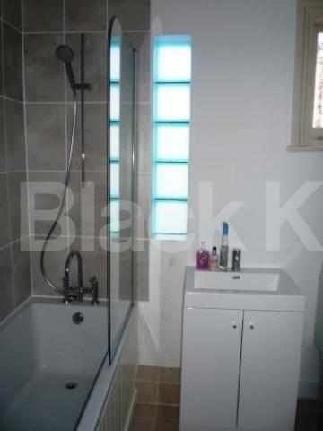 			SUPERB FLAT!, 2 Bedroom, 1 bath, 1 reception Flat			 Wilton Road, MUSWELL HILL