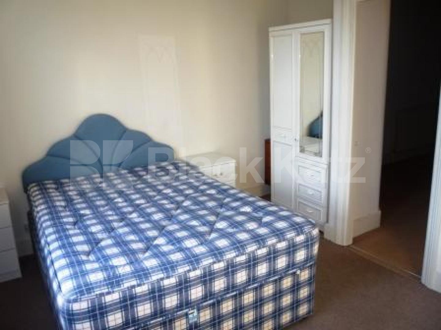 			SUPERB FLAT!, 2 Bedroom, 1 bath, 1 reception Flat			 Wilton Road, MUSWELL HILL