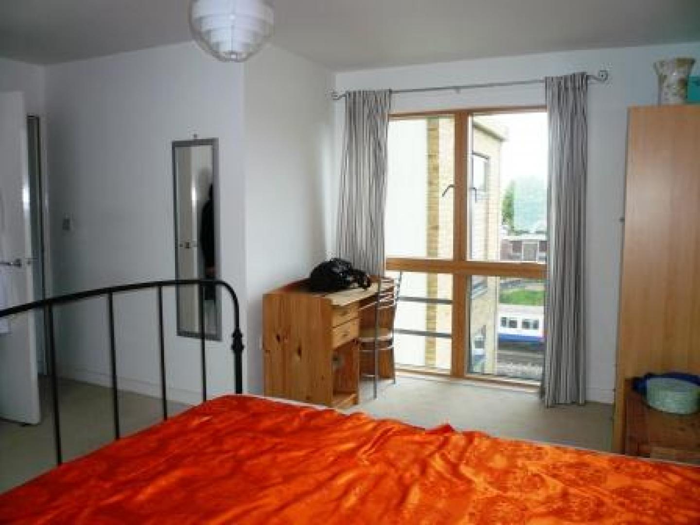 			1 Bedroom, 1 bath, 1 reception Flat			 Walm Lane, WILLESDEN GREEN