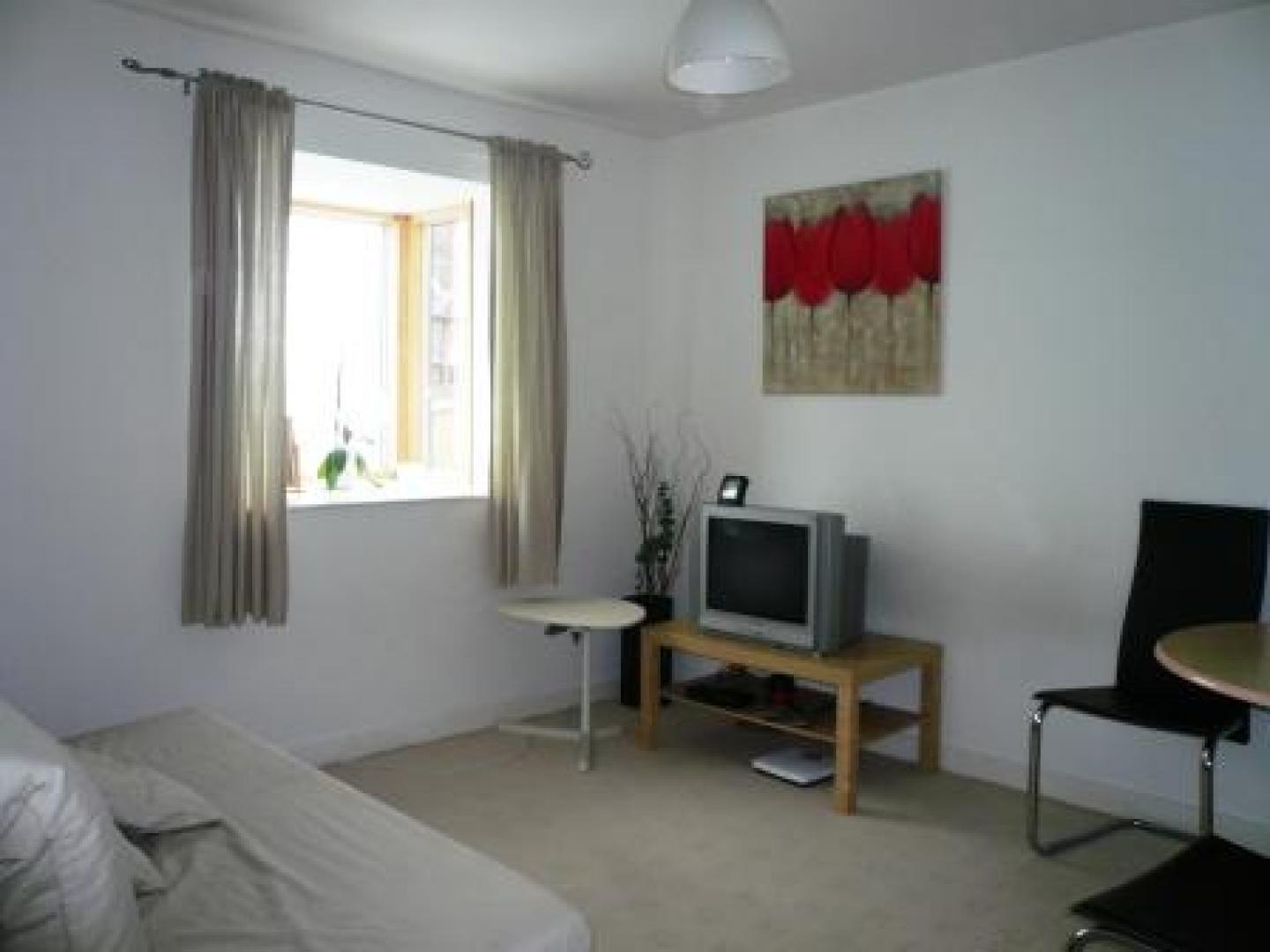 			1 Bedroom, 1 bath, 1 reception Flat			 Walm Lane, WILLESDEN GREEN