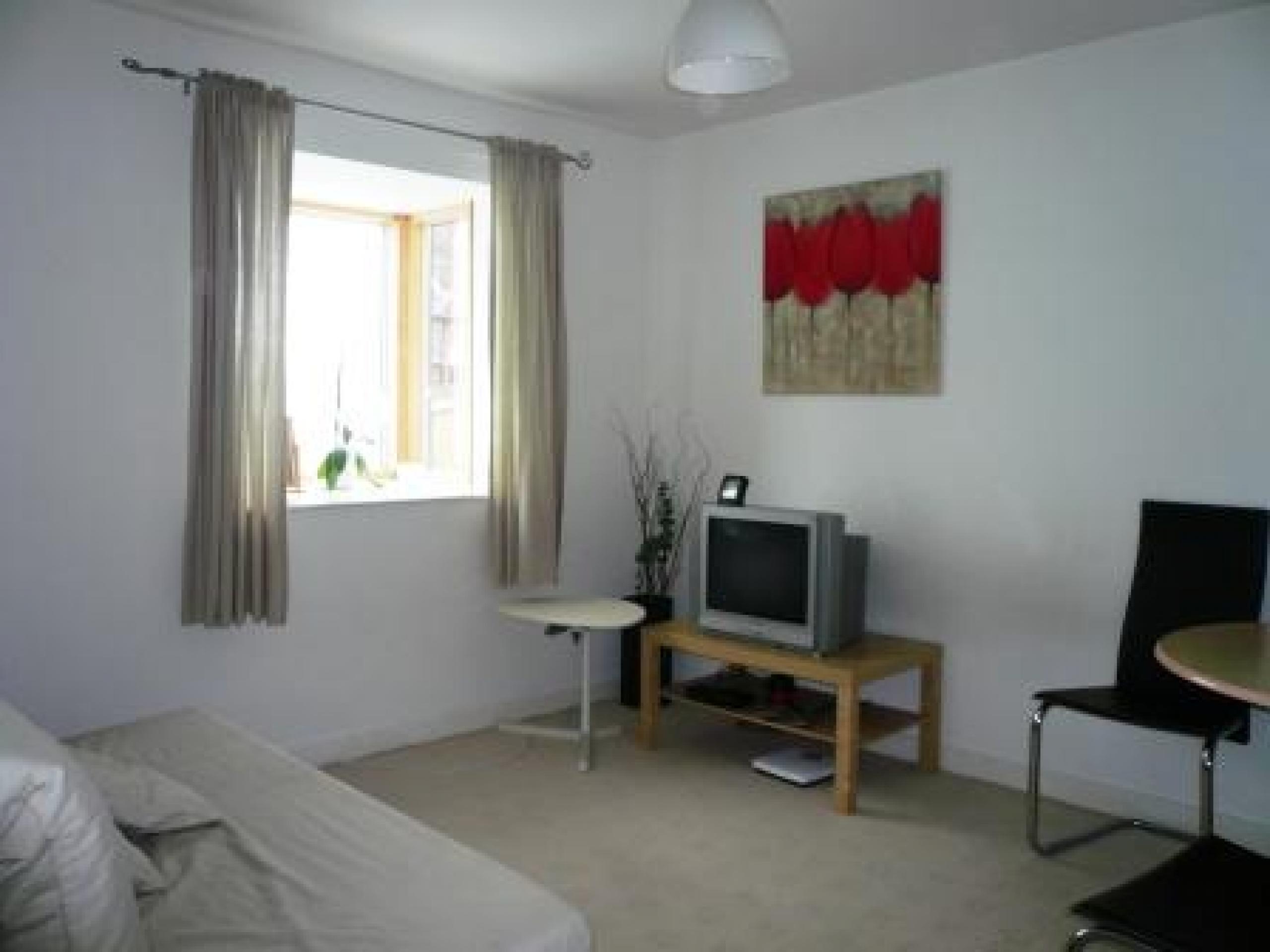 			1 Bedroom, 1 bath, 1 reception Flat			 Walm Lane, WILLESDEN GREEN NW2