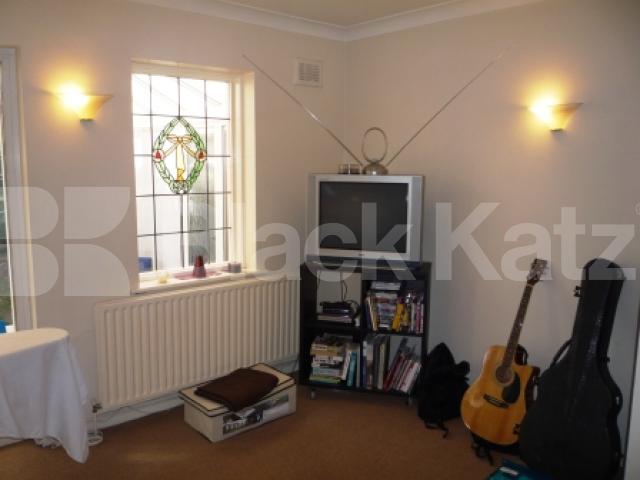 			4 Bedroom, 1 bath, 1 reception House			 Tivoli Road, CROUCH END