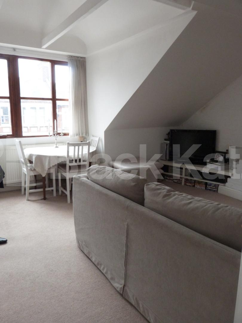			1 Bedroom, 1 bath, 1 reception Flat			 Archway Road, Highgate 