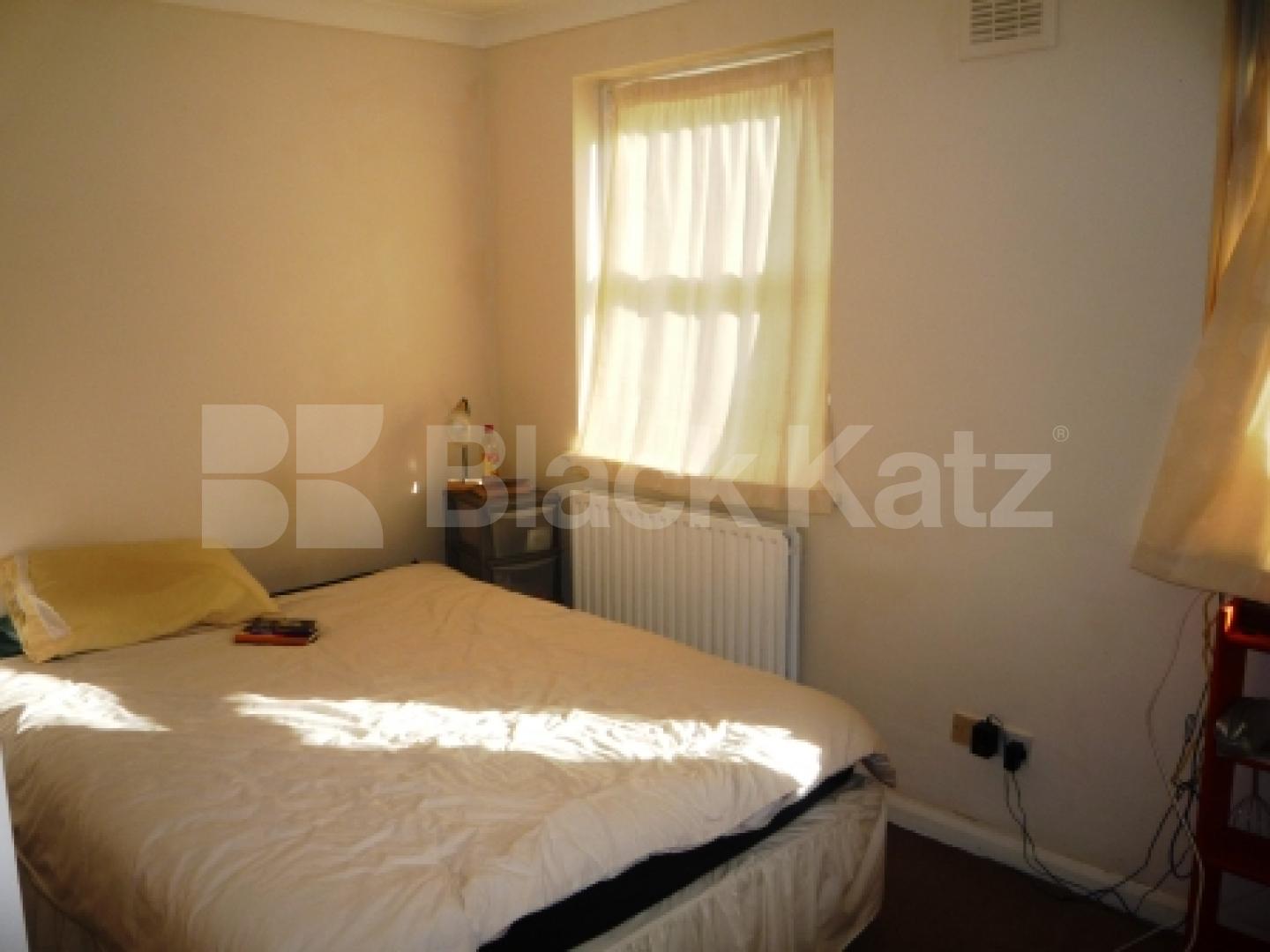 			4 Bedroom, 1 bath, 1 reception House			 Tivoli Road, CROUCH END