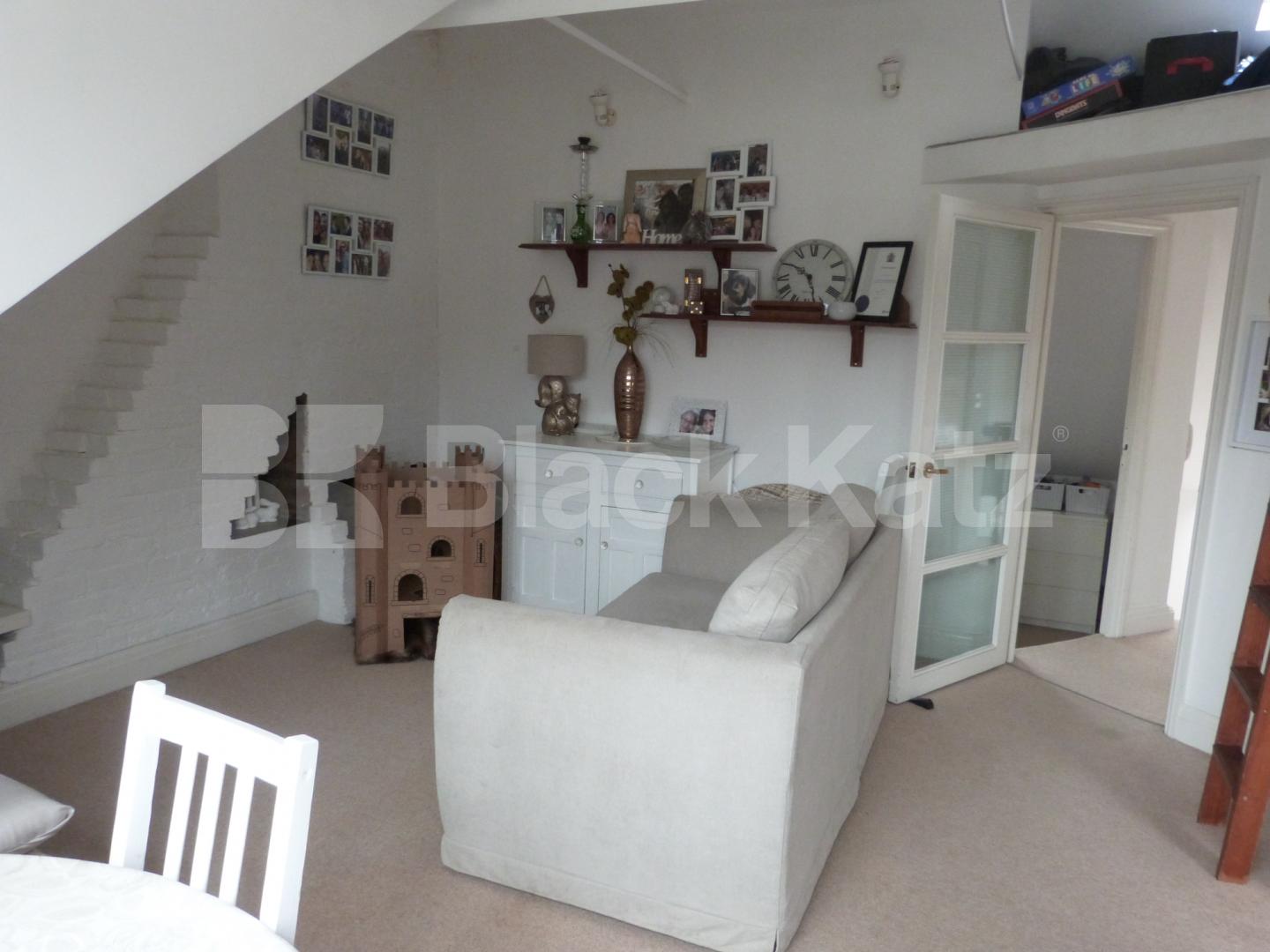 			1 Bedroom, 1 bath, 1 reception Flat			 Archway Road, Highgate 