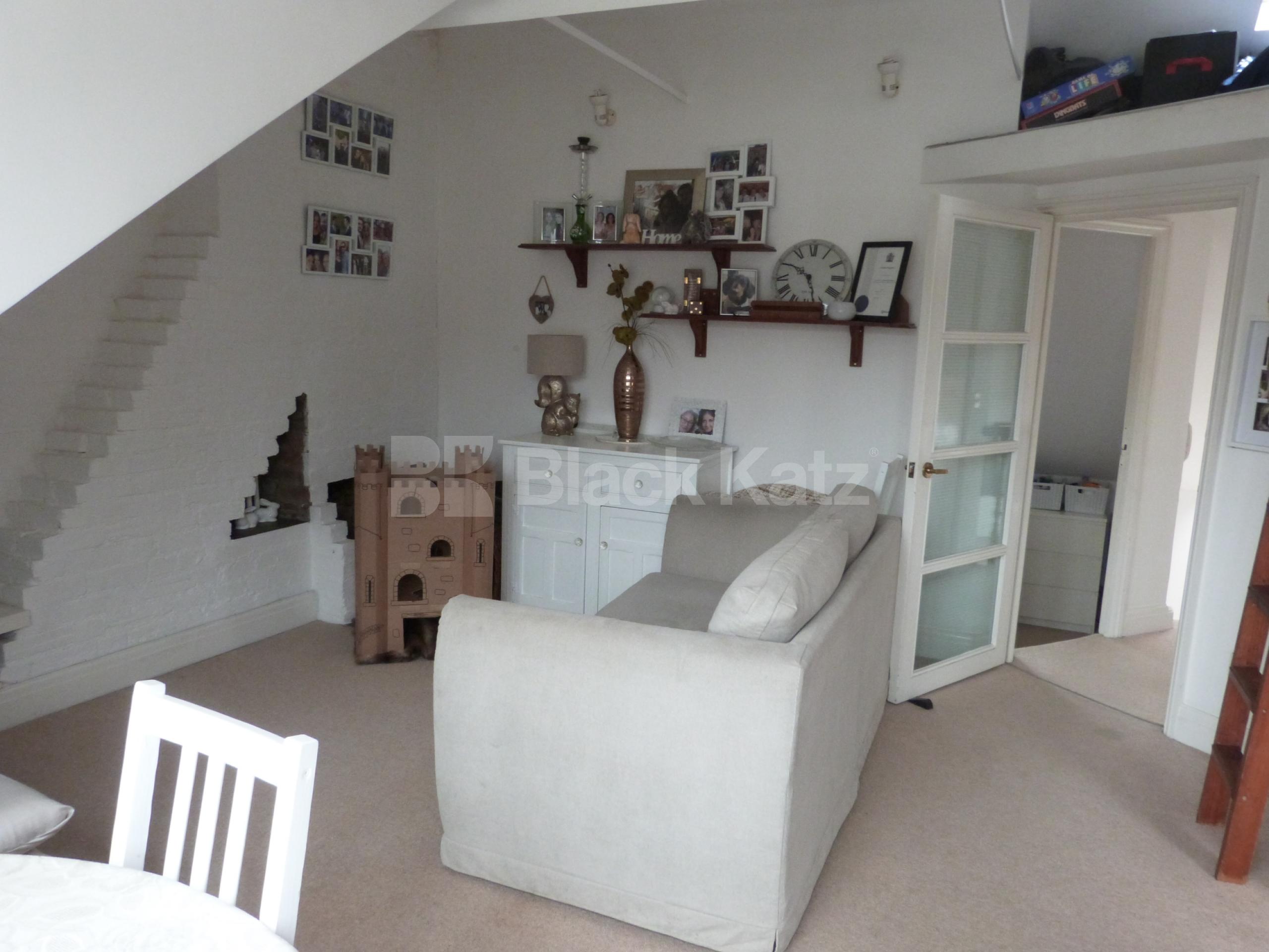 			1 Bedroom, 1 bath, 1 reception Flat			 Archway Road, Highgate  N6