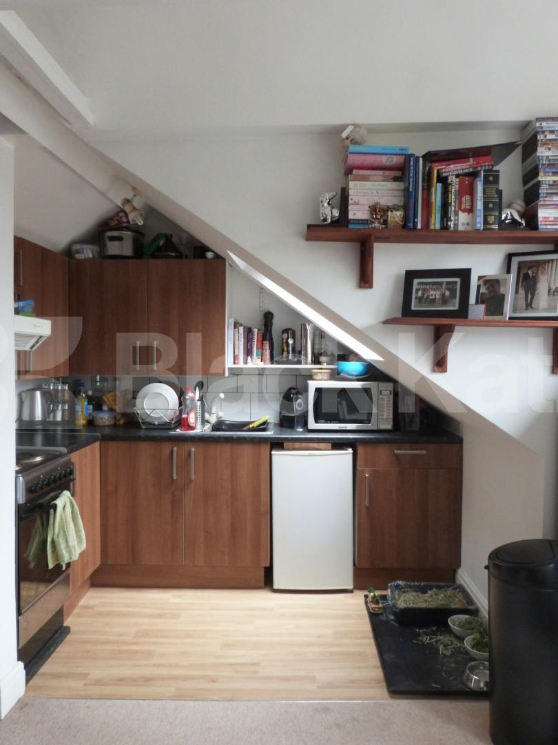 			1 Bedroom, 1 bath, 1 reception Flat			 Archway Road, Highgate 