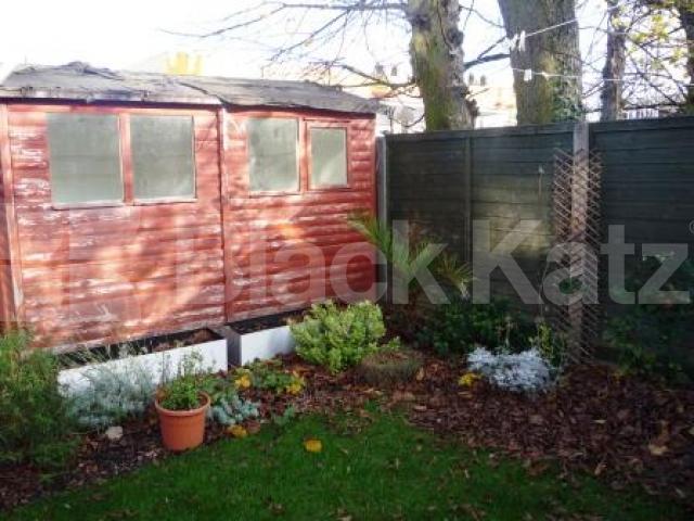 			4 Bedroom, 1 bath, 1 reception House			 Tivoli Road, CROUCH END