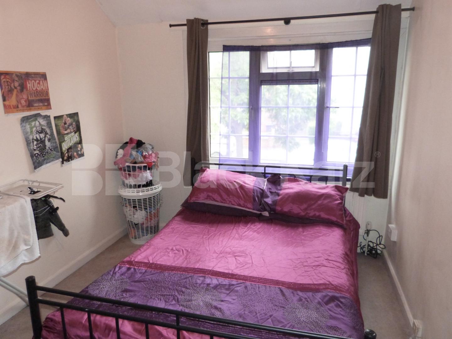 			3 Bedroom, 1 bath, 1 reception Terraced House			 Hill Road, CROUCH END
