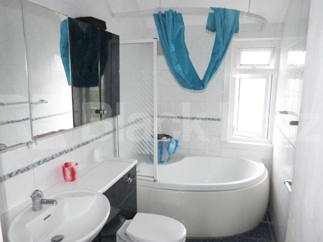 			3 Bedroom, 1 bath, 1 reception Terraced House			 Hill Road, CROUCH END