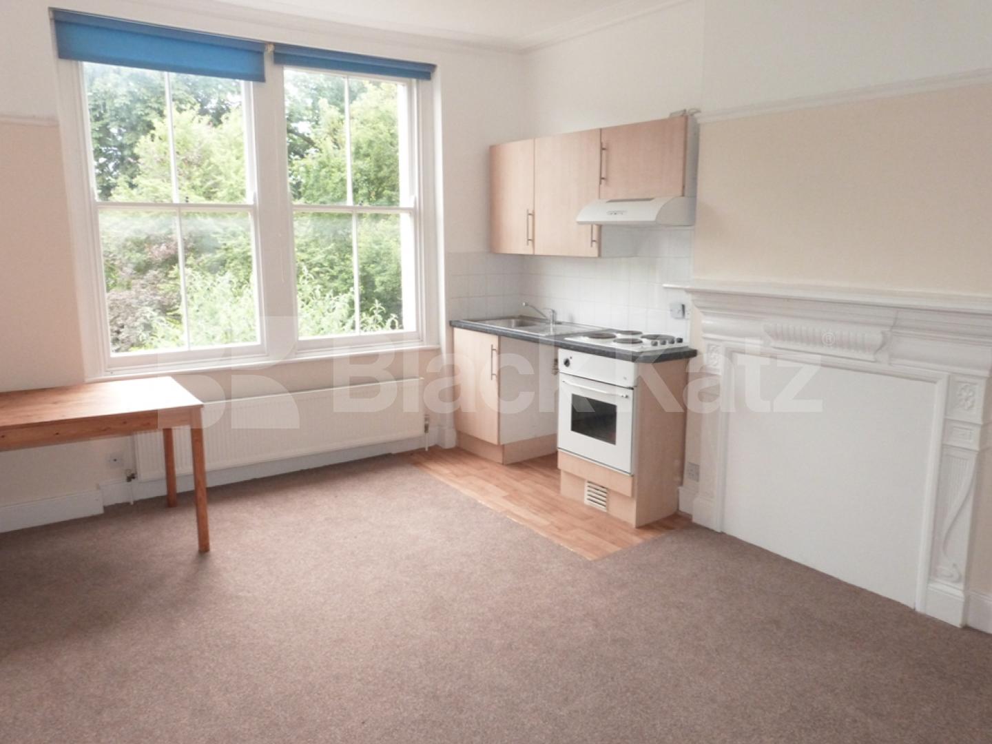 			PRICE INCLUDES ALL BILLS, Studio Apartment, 1 bath, 1 reception Studio			 Alexandra Park Road, Muswell Hill