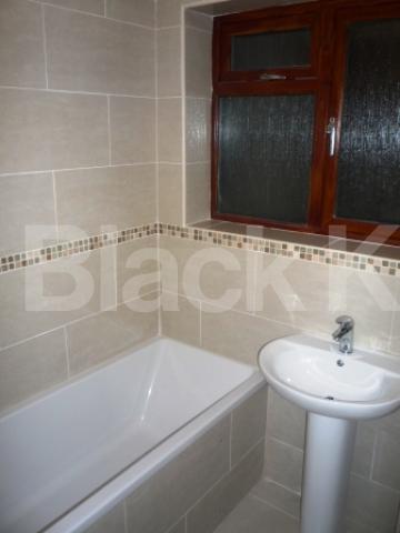 			1 Bedroom, 1 bath, 1 reception Flat			 Palmerston Road, BOWES PARK