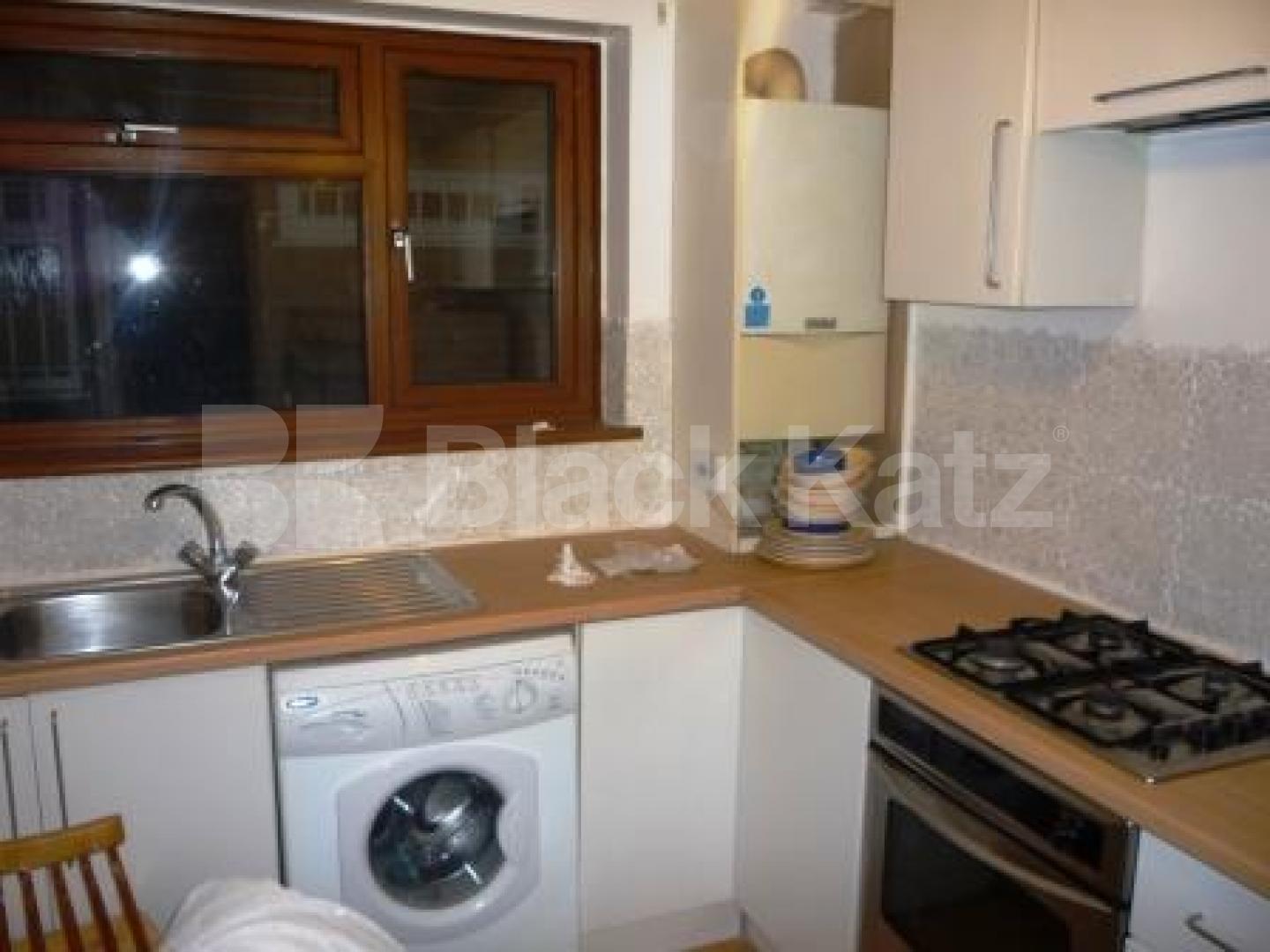 			1 Bedroom, 1 bath, 1 reception Flat			 Palmerston Road, BOWES PARK