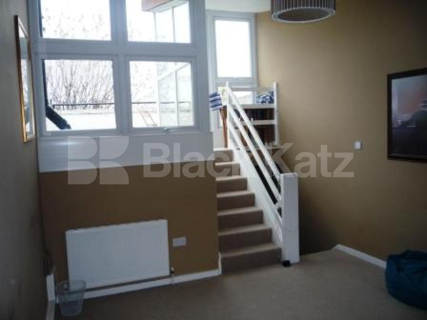 			2 Bedroom, 1 bath, 1 reception House			 Lightfoot Road, CROUCH END