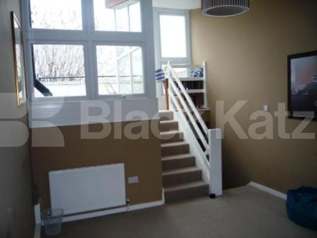 			2 Bedroom, 1 bath, 1 reception House			 Lightfoot Road, CROUCH END