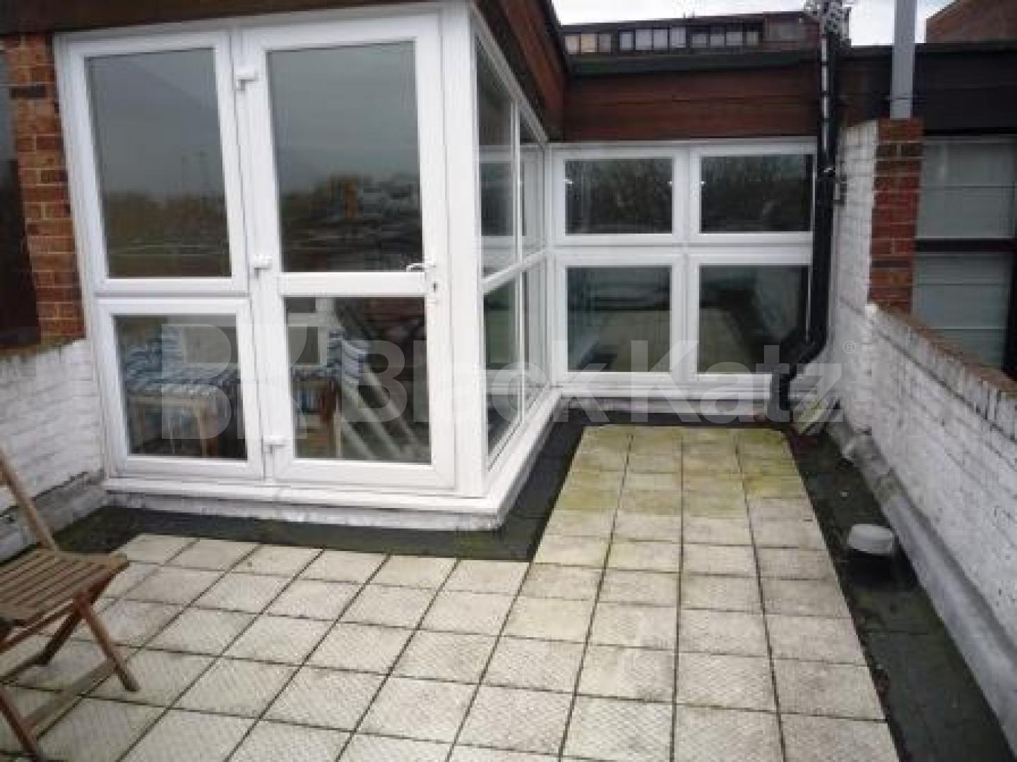 			2 Bedroom, 1 bath, 1 reception House			 Lightfoot Road, CROUCH END