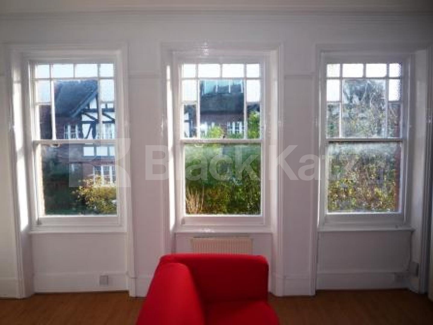 			2 Bedroom, 1 bath, 1 reception Flat			 Glebe Rd, Crouch End