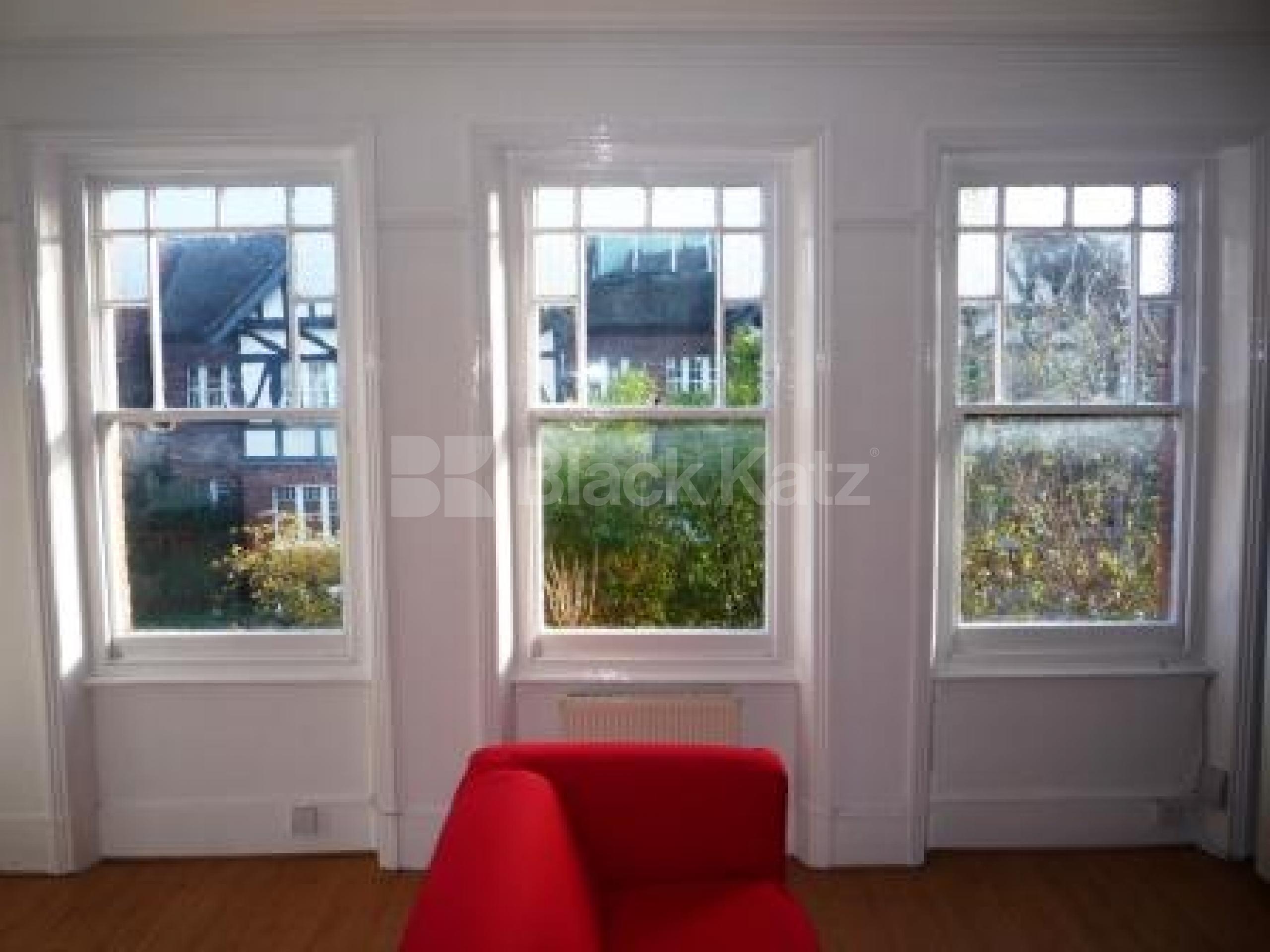 			2 Bedroom, 1 bath, 1 reception Flat			 Glebe Rd, Crouch End OX16