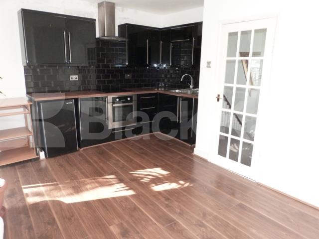 			1 Bedroom, 1 bath, 1 reception Flat			 Colney Hatch Lane, Muswell Hill