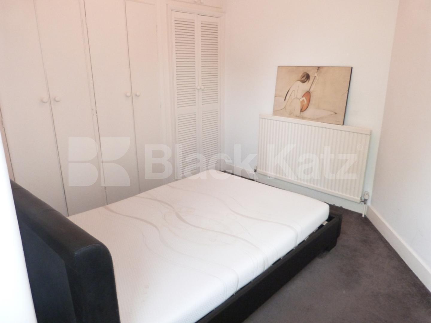 			1 Bedroom, 1 bath, 1 reception Flat			 Colney Hatch Lane, Muswell Hill