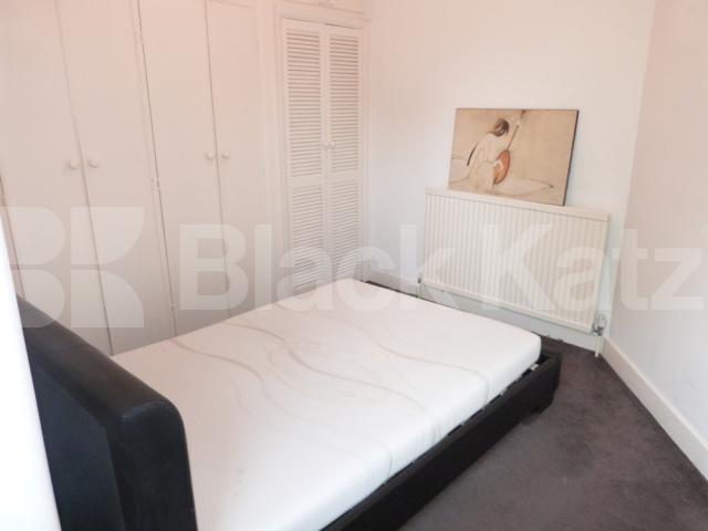 			1 Bedroom, 1 bath, 1 reception Flat			 Colney Hatch Lane, Muswell Hill