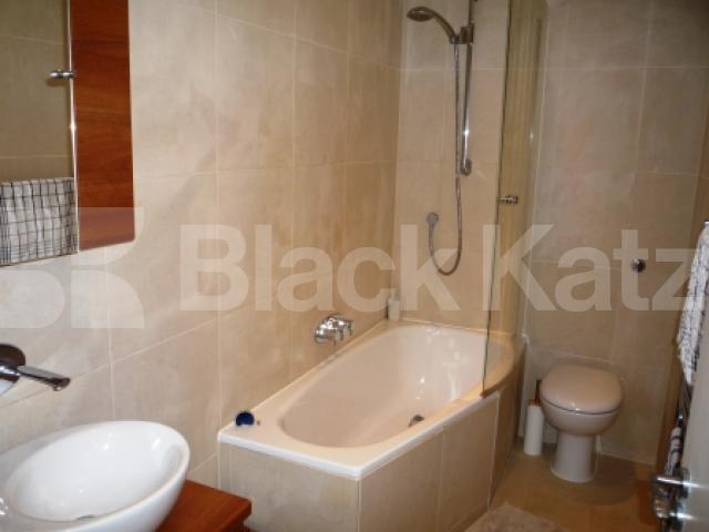 			2 Bedroom, 1 bath, 1 reception Flat			 Hillfield Avenue, CROUCH END