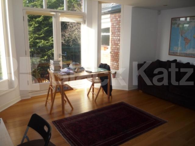			2 Bedroom, 1 bath, 1 reception Flat			 Hillfield Avenue, CROUCH END