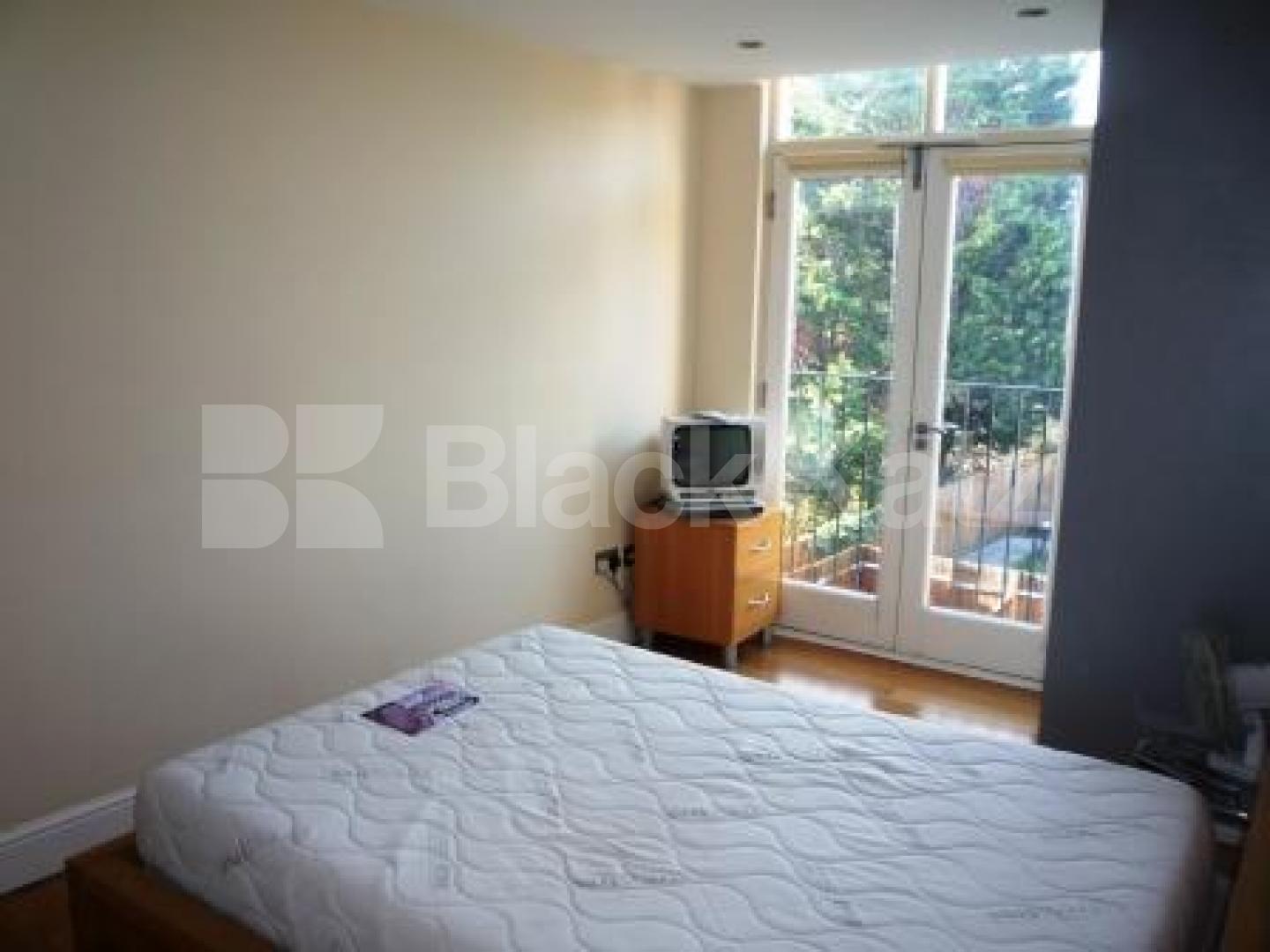 			2 Bedroom, 1 bath, 1 reception Flat			 Hillfield Avenue, CROUCH END