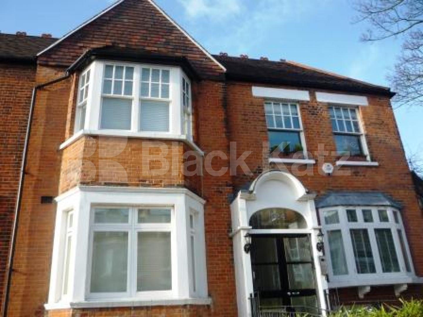 			2 Bedroom, 1 bath, 1 reception Flat			 Hillfield Avenue, CROUCH END
