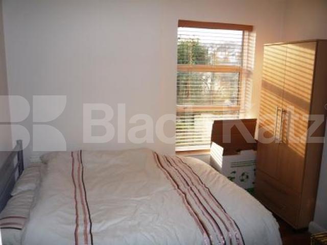 			LET, 1 Bedroom, 1 bath, 1 reception Flat			 Park Road, CROUCH END