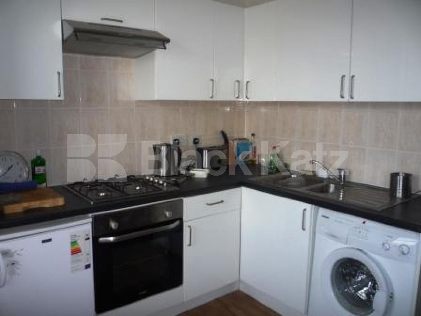 			LET, 1 Bedroom, 1 bath, 1 reception Flat			 Park Road, CROUCH END