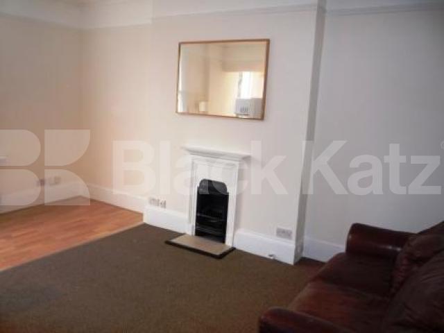 			1 Bedroom, 1 bath, 1 reception Flat			 Highgate West Hill, HIGHGATE