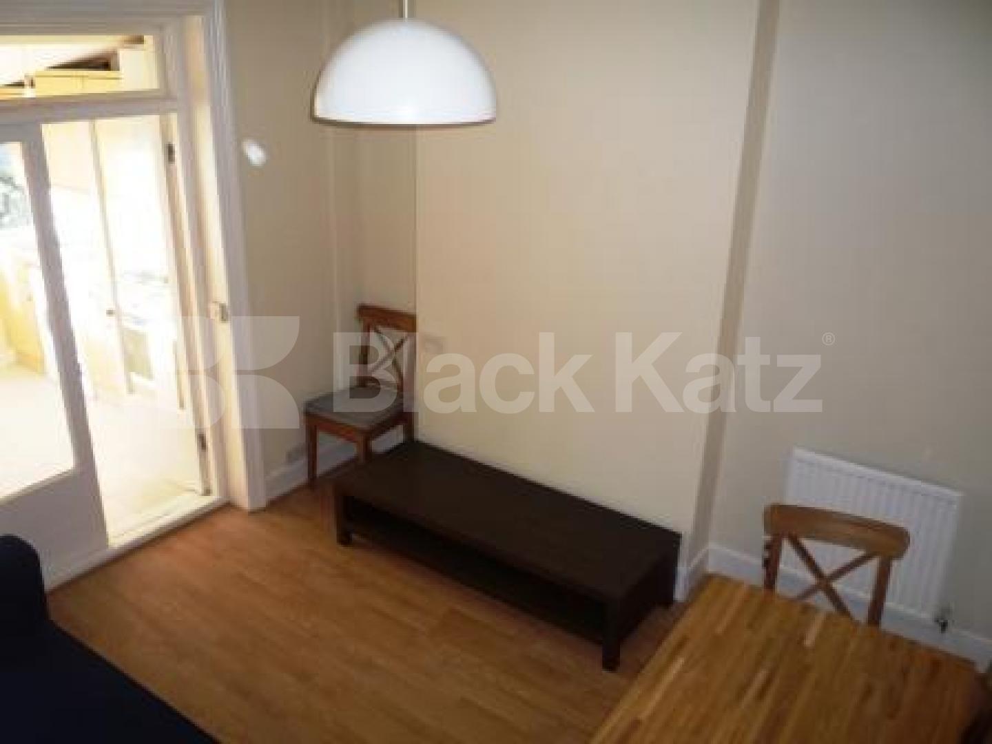 			3 Bedroom, 1 bath, 1 reception Flat			 Muswell Avenue, MUSWELL HILL