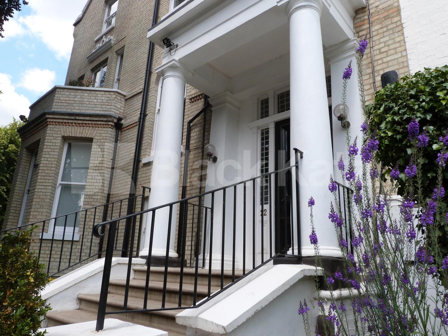 			LET BY BLACK KATZ, 1 Bedroom, 1 bath, 1 reception Flat			 Hampstead Lane, HIGHGATE