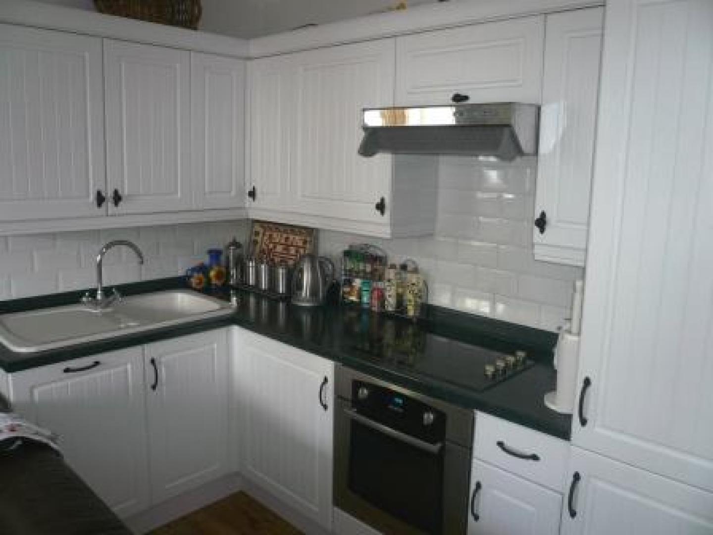 			2 Bedroom, 1 bath, 1 reception Flat			 West End Lane, WEST HAMPSTEAD