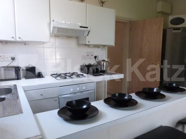 			LET BY BLACK KATZ, 1 Bedroom, 1 bath, 1 reception Flat			 Hampstead Lane, HIGHGATE