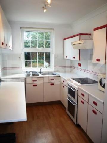 			4 Bedroom, 1 bath, 1 reception House			 Sussex Gardens, HIGHGATE