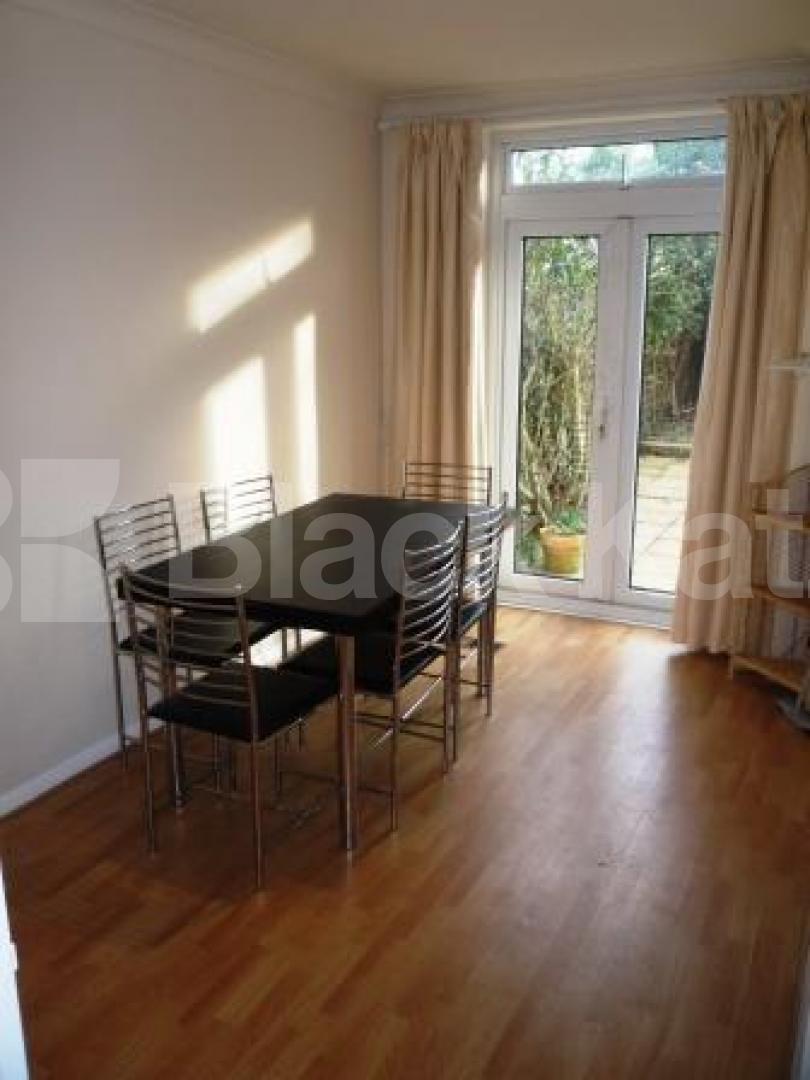 			4 Bedroom, 1 bath, 1 reception House			 Sussex Gardens, HIGHGATE