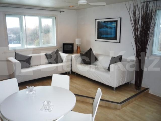 			LOVELY PROPERTY!, 2 Bedroom, 1 bath, 1 reception Flat			 Silver Birch Close, FRIERN BARNET
