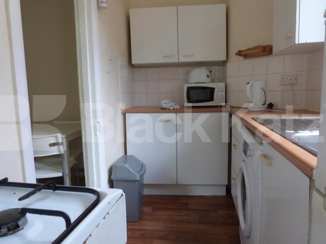 			3 Bedroom, 1 bath, 1 reception House			 Alexandra Gardens, Muswell Hill