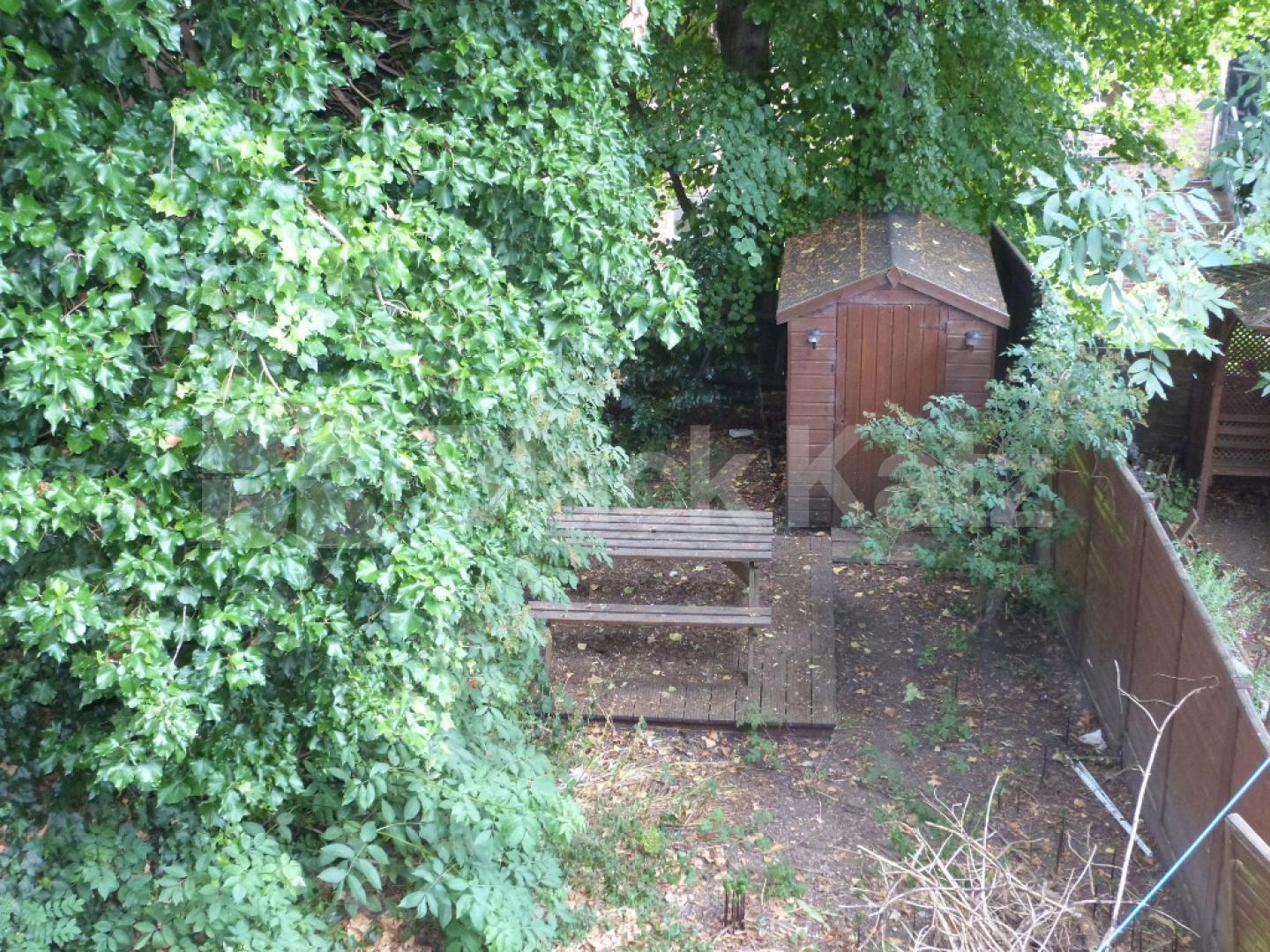 			3 Bedroom, 1 bath, 1 reception House			 Alexandra Gardens, Muswell Hill