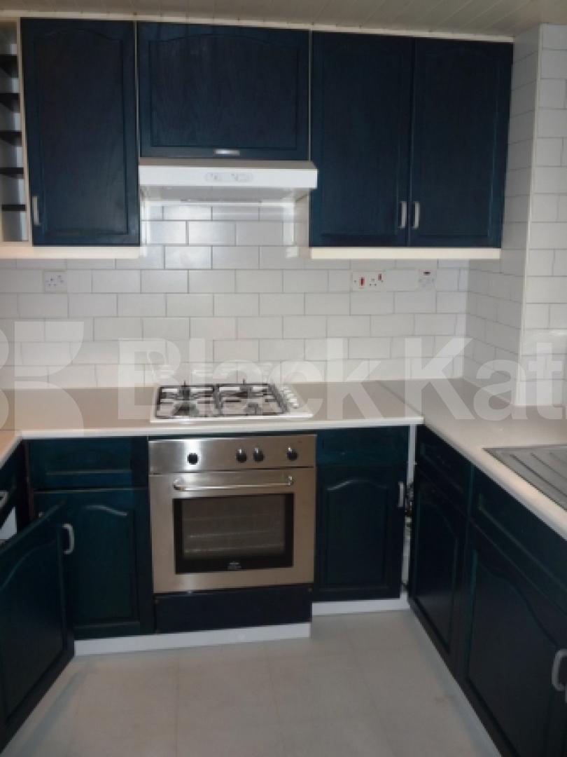 			LOVELY PROPERTY!, 2 Bedroom, 1 bath, 1 reception Flat			 Silver Birch Close, FRIERN BARNET