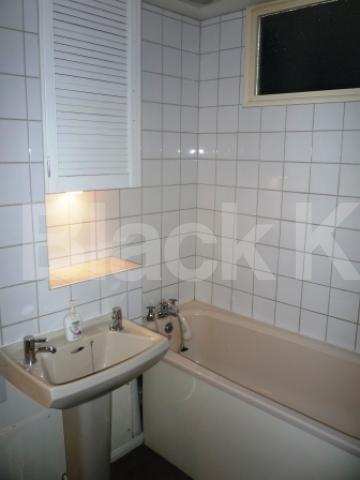 			LOVELY PROPERTY!, 2 Bedroom, 1 bath, 1 reception Flat			 Silver Birch Close, FRIERN BARNET